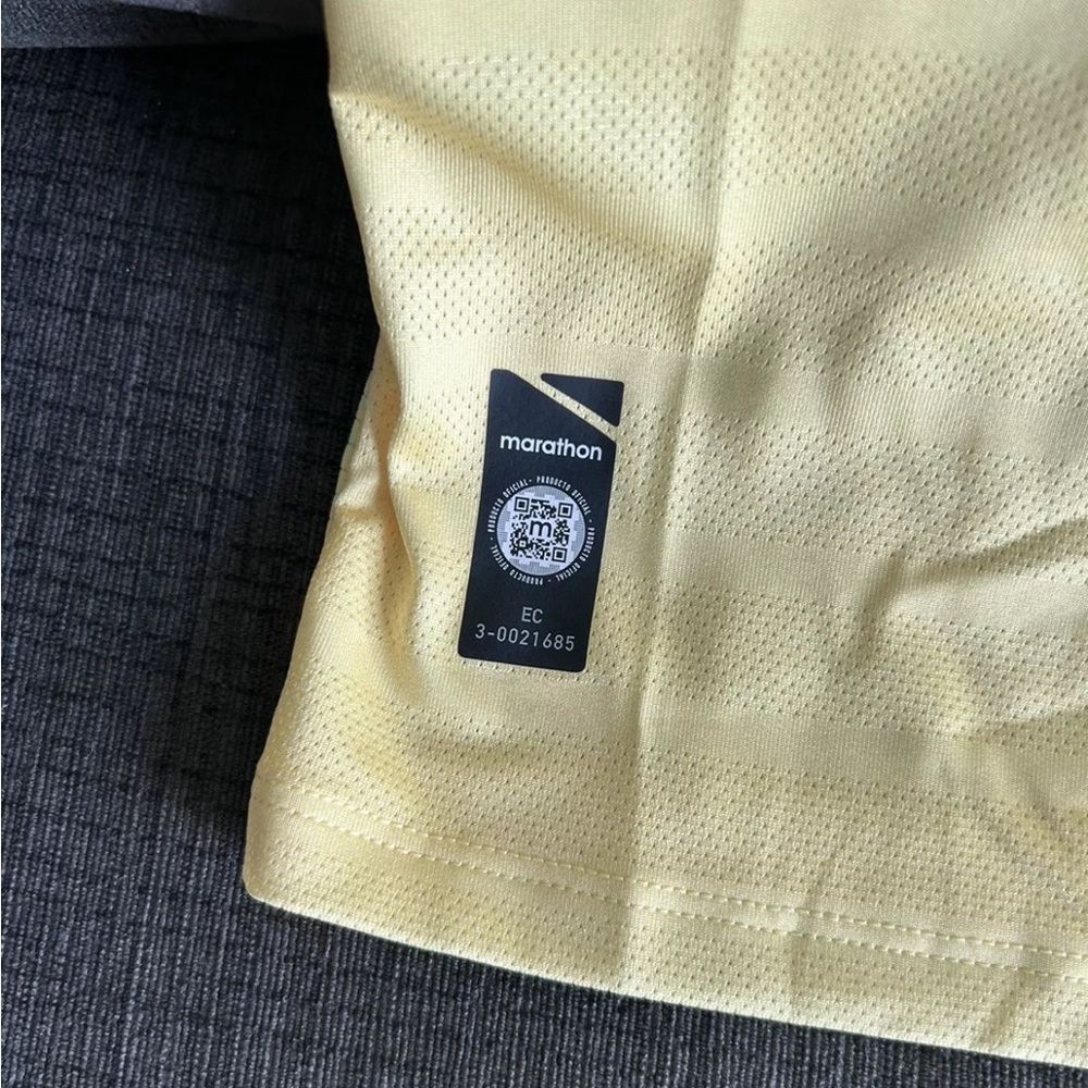 Ecuador Authentic National Team World Cup Qualifier 2026 Yellow Jersey Mens Sz L - Picture 6 of 7